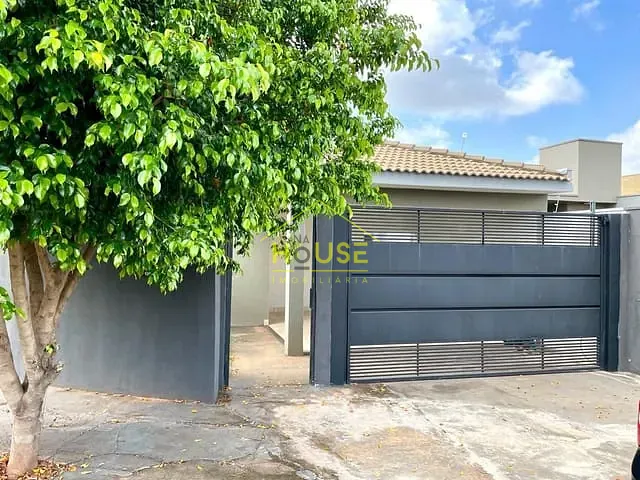 Casa com 212m² 3 quartos e 1 banheiro, à venda, no bairro Parque Cidade Jardim em Votuporanga