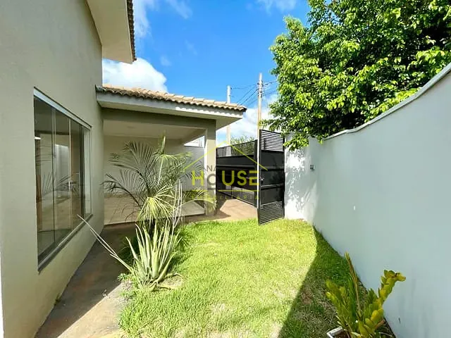 Casa com 212m² 3 quartos e 1 banheiro, à venda, no bairro Parque Cidade Jardim em Votuporanga