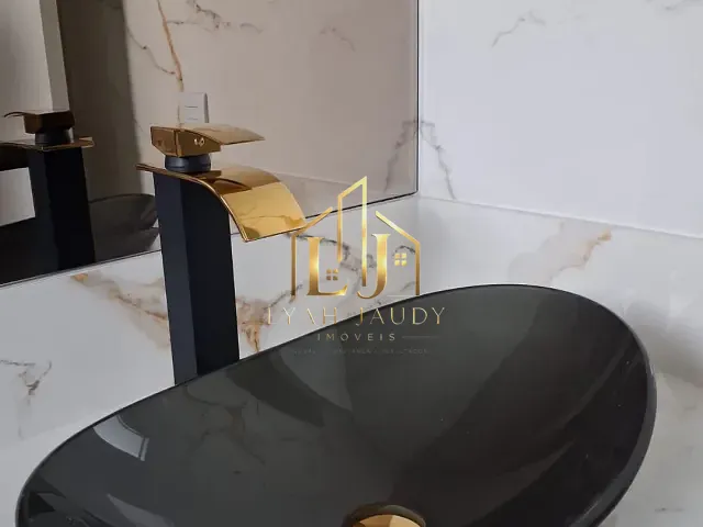 Casa com 324m² 4 quartos e 5 banheiros, à venda, no bairro Condomínio Belvedere em Cuiabá