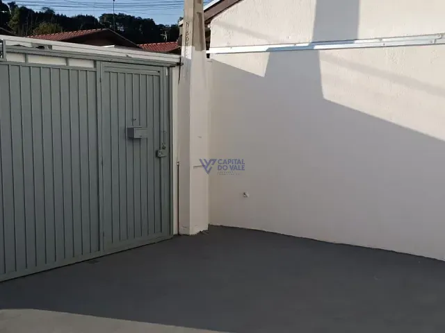 Casa com 150m² 2 quartos e 2 banheiros, à venda, no bairro Jardim dos Bandeirantes em São José dos Campos