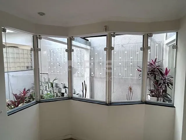 Casa 4 quartos e 5 banheiros, à venda, no bairro Vila Irmãos Arnoni em São Paulo