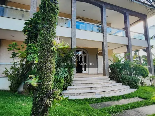 Casa com 1900m² 5 quartos e 7 banheiros, para alugar, no bairro Ilha do Frade em Vitória