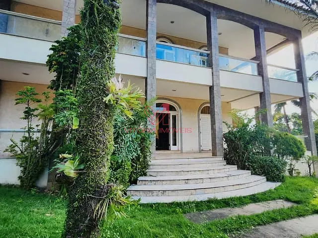 Casa com 1900m² 5 quartos e 7 banheiros, para alugar, no bairro Ilha do Frade em Vitória