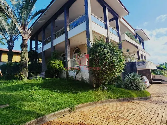Casa com 1900m² 5 quartos e 7 banheiros, para alugar, no bairro Ilha do Frade em Vitória