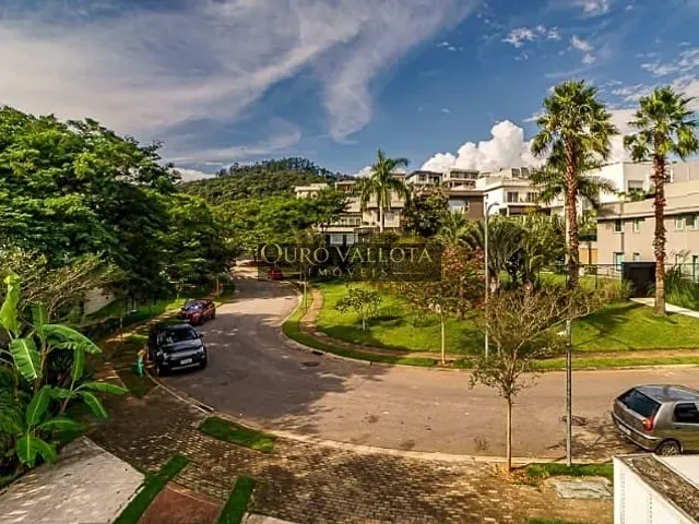 Casa com 517m² 4 quartos e 4 banheiros, à venda, no bairro Tamboré em Santana de Parnaíba