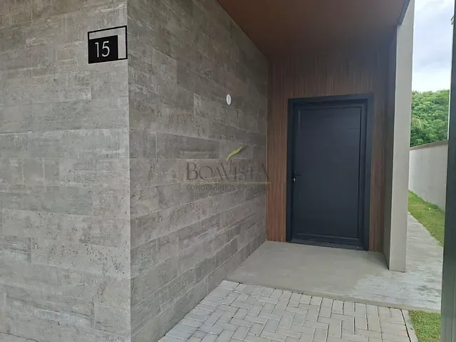 Casa 3 quartos e 4 banheiros, para alugar, no bairro Vila Santista em Atibaia