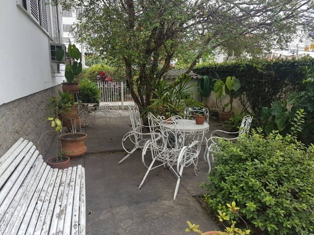 Casa 4 quartos e 2 banheiros, à venda ou para alugar, no bairro Centro/ Pelinca em Campos dos Goytacazes
