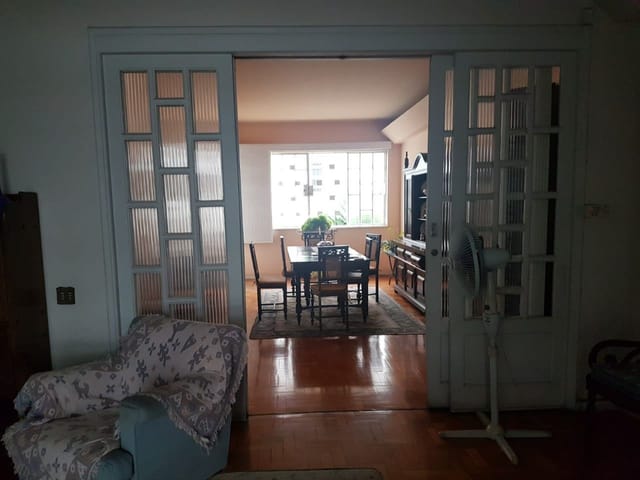 Casa 4 quartos e 2 banheiros, à venda ou para alugar, no bairro Centro/ Pelinca em Campos dos Goytacazes