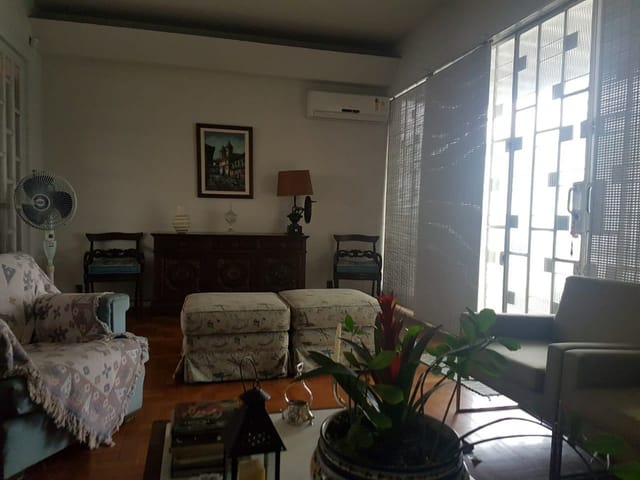 Casa 4 quartos e 2 banheiros, à venda ou para alugar, no bairro Centro/ Pelinca em Campos dos Goytacazes