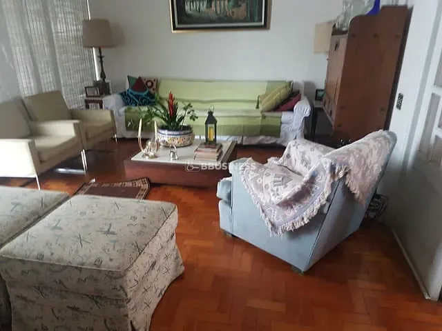Casa 4 quartos e 2 banheiros, à venda, no bairro Centro/ Pelinca em Campos dos Goytacazes