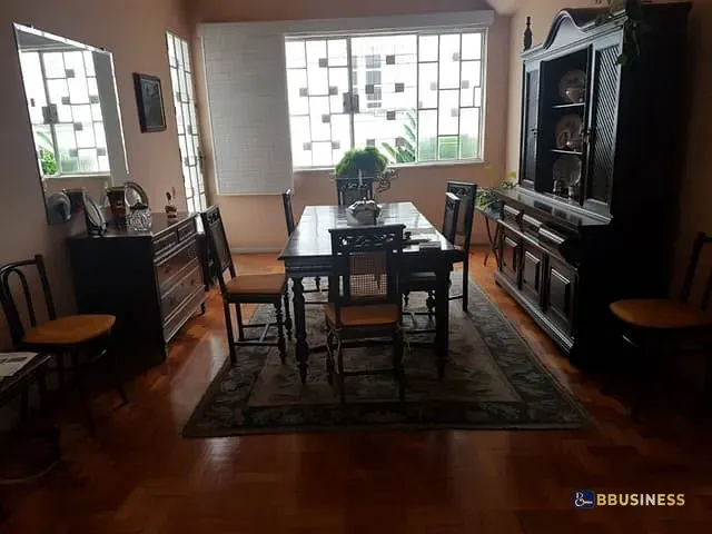 Casa 4 quartos e 2 banheiros, à venda ou para alugar, no bairro Centro/ Pelinca em Campos dos Goytacazes