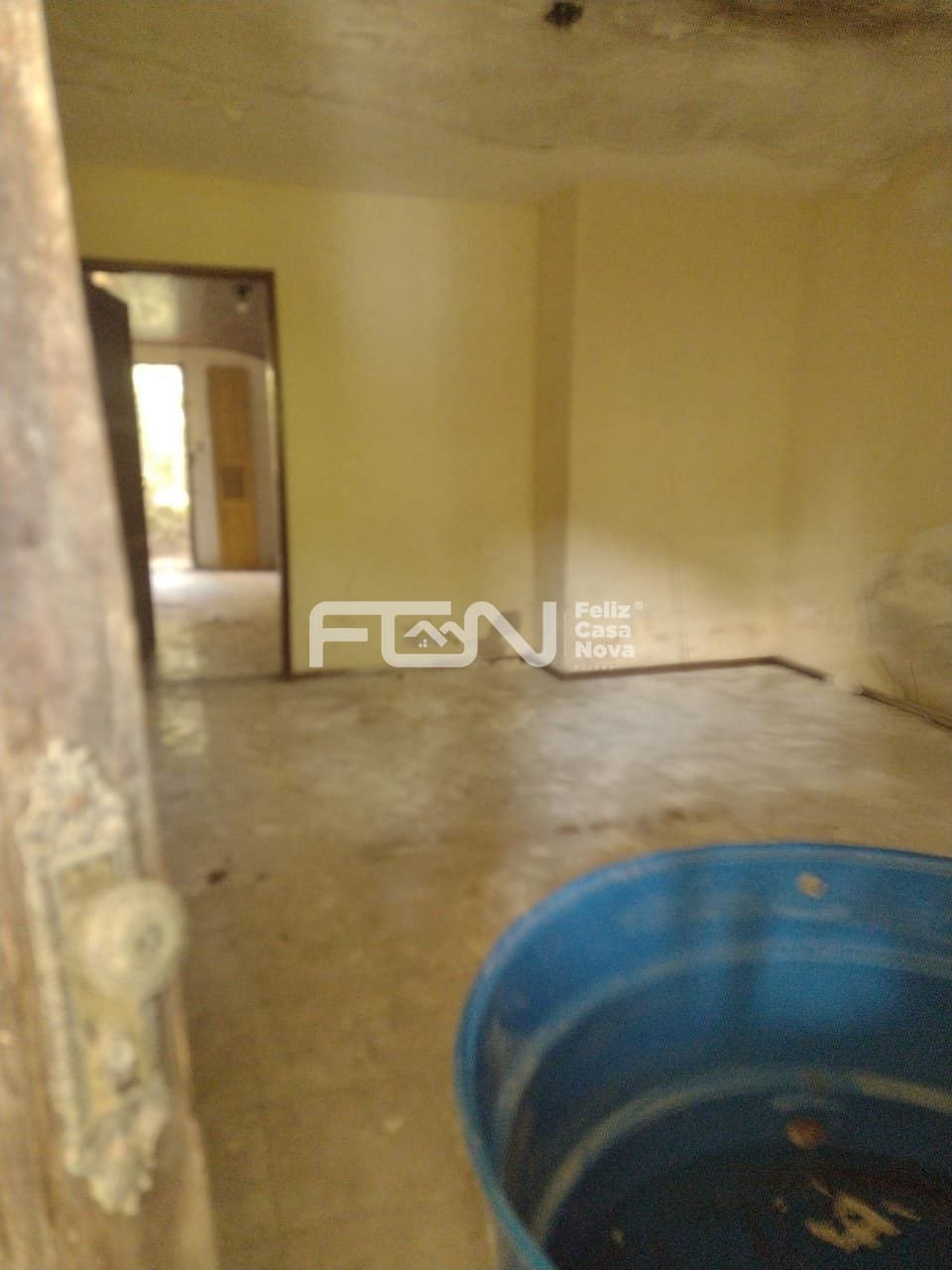Casa à venda com 5 quartos, 188m² - Foto 2