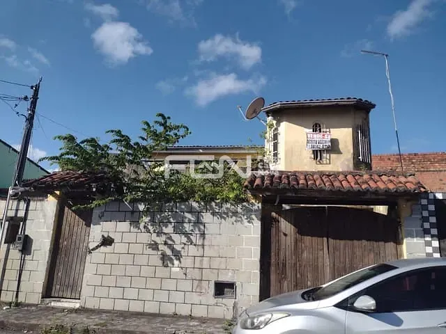 Casa 5 quartos e 3 banheiros, à venda, no bairro Gleba B em Camaçari