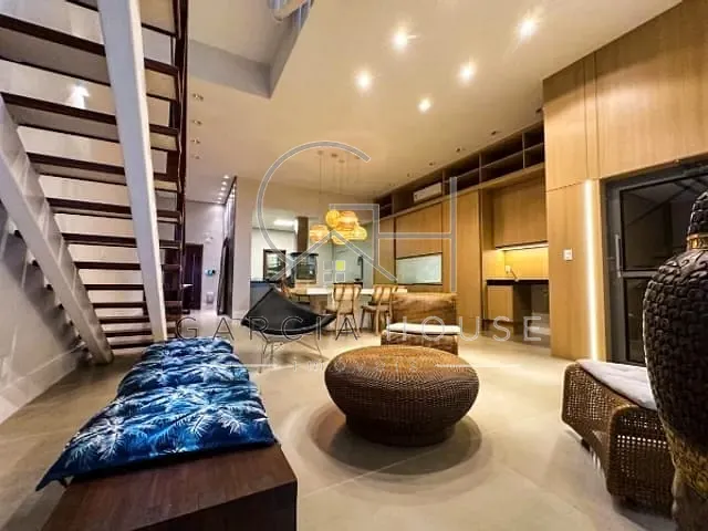 Casa com 740m² 4 quartos e 6 banheiros, à venda, no bairro Balneário Praia do Pernambuco em Guarujá