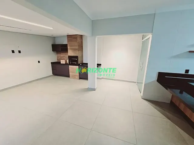 Casa com 250m² 3 quartos e 4 banheiros, à venda, no bairro Urbanova em São José dos Campos