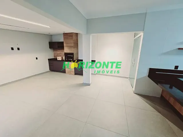 Casa com 250m² 3 quartos e 4 banheiros, à venda, no bairro Urbanova em São José dos Campos