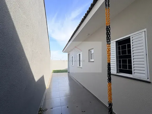 Casa com 150m² 3 quartos e 2 banheiros, à venda, no bairro Jardim do Café em Rolândia