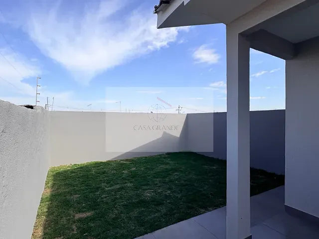 Casa com 150m² 3 quartos e 2 banheiros, à venda, no bairro Jardim do Café em Rolândia
