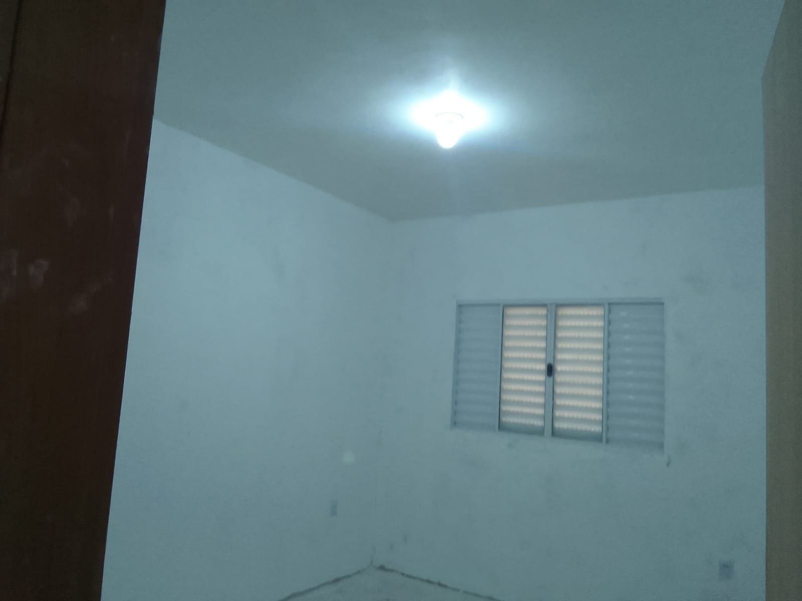 Casa à venda com 2 quartos, 150m² - Foto 8