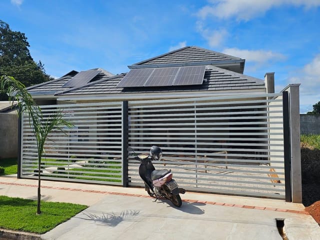 Casa com 300m² 3 quartos e 2 banheiros, à venda, no bairro Residencial Vivenda dos Ipês em Sinop