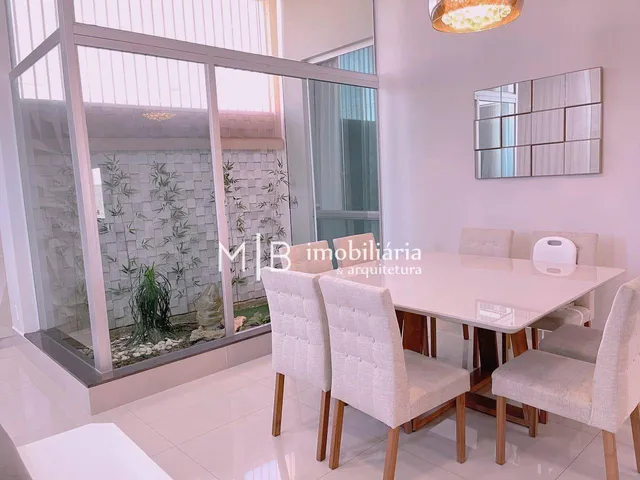 Casa com 355m² 3 quartos e 2 banheiros, à venda, no bairro Villa da Serra em Lavras