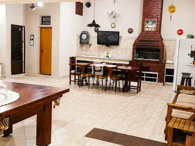Casa 3 quartos e 3 banheiros, à venda, no bairro Vila Aparecida em Taubaté