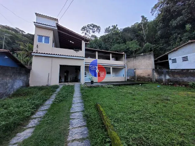 Casa 2 quartos e 3 banheiros, à venda, no bairro São Lourenço (Praia de Mauá) em Magé