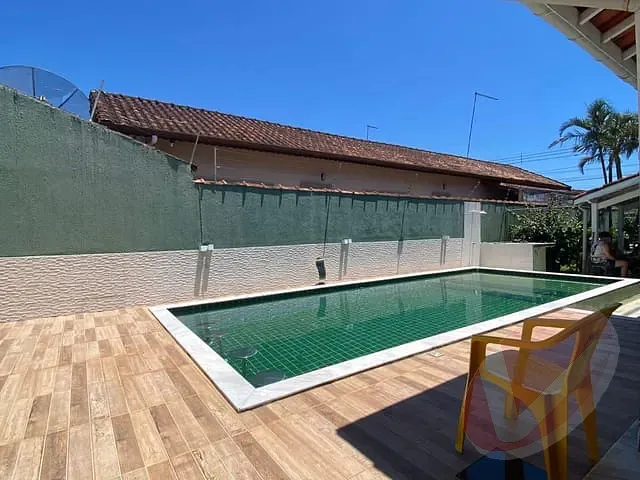 Casa com 375m² 3 quartos e 2 banheiros, à venda, no bairro Real em Praia Grande