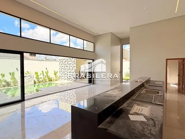 Casa 4 quartos e 5 banheiros, à venda, no bairro Jardim Atlântico em Goiânia