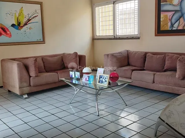 Casa com 600m² 4 quartos e 5 banheiros, à venda, no bairro Morada do Sol em Teresina