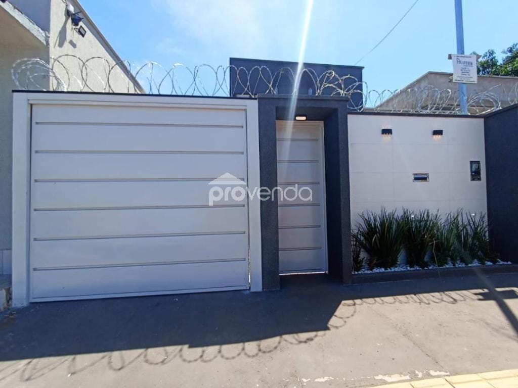 Casa, 3 quartos, 129 m² - Foto 1