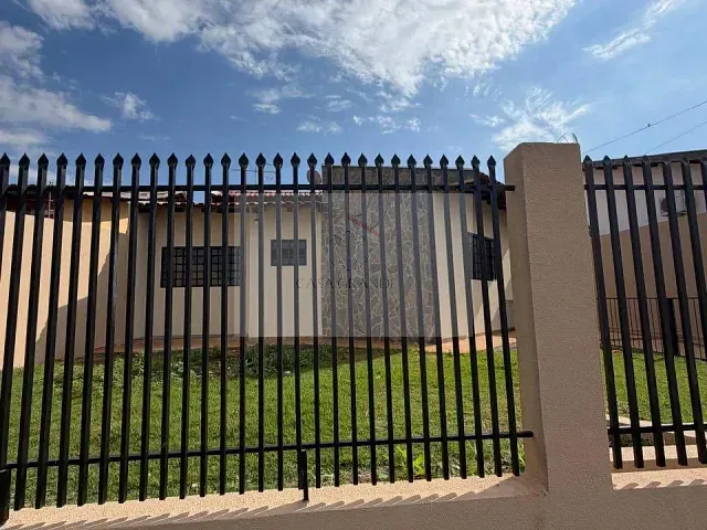 Casa com 335m² 3 quartos e 3 banheiros, à venda, no bairro Jardim Santa Monica II em Rolândia