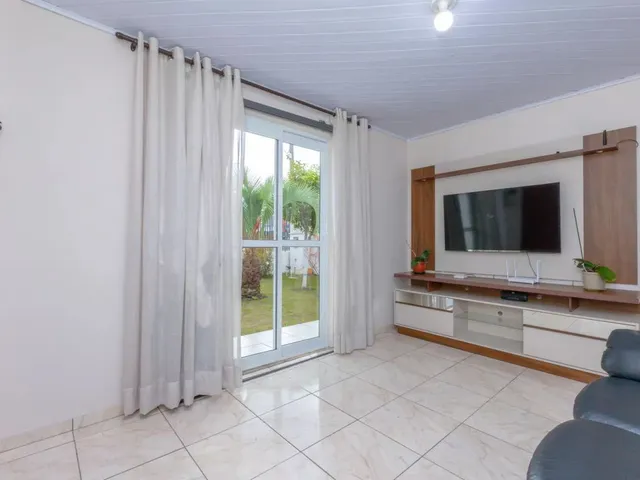 Casa com 312m² 3 quartos e 2 banheiros, à venda, no bairro São Braz em Curitiba