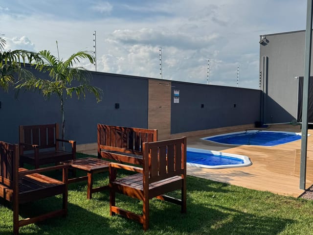 Casa com 240m² 1 quarto e 2 banheiros, à venda, no bairro Jardim Toledo em Sinop