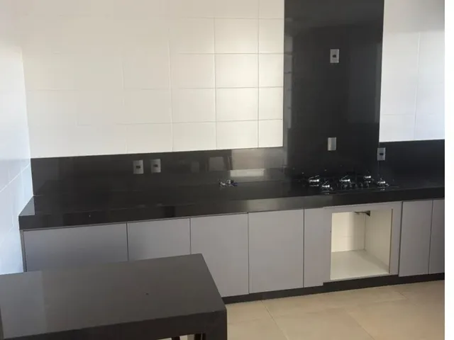 Casa 3 quartos e 2 banheiros, para alugar, no bairro Ouro Branco em Lavras