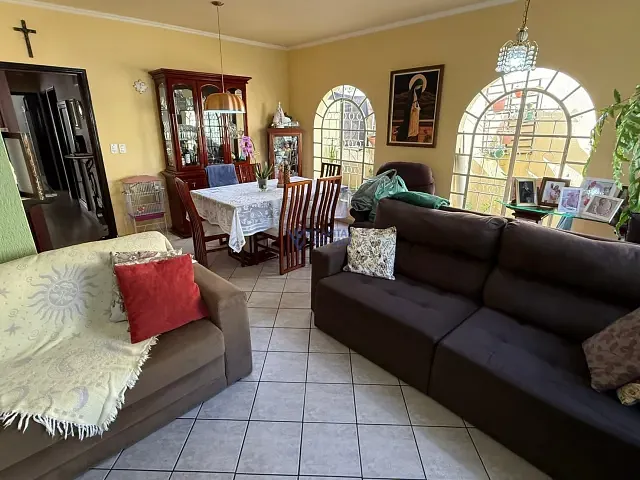Casa com 250m² 3 quartos e 3 banheiros, à venda, no bairro Jardim das Indústrias em São José dos Campos