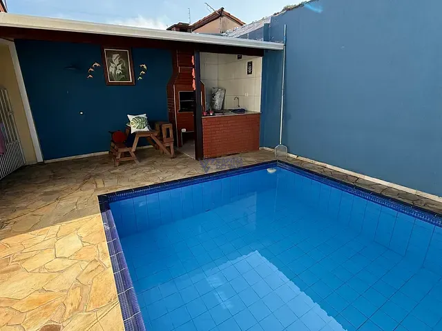 Casa com 250m² 3 quartos e 3 banheiros, à venda, no bairro Jardim das Indústrias em São José dos Campos