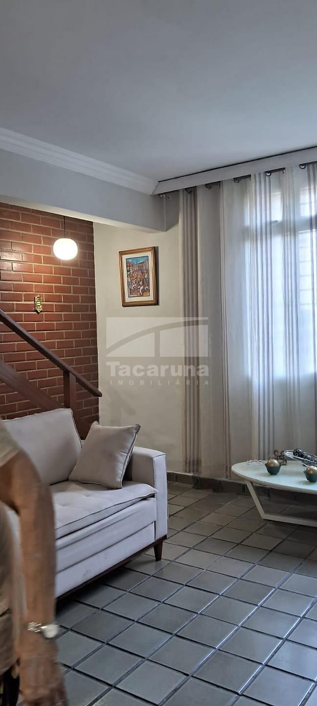 Casa, 5 quartos, 250 m² - Foto 2