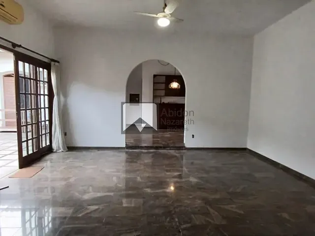 Casa com 300m² 5 quartos e 4 banheiros, à venda, no bairro São Francisco em Niterói