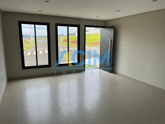 Casa com 257m² 3 quartos e 2 banheiros, à venda, no bairro Loteamento São Pedro em Jaguariúna