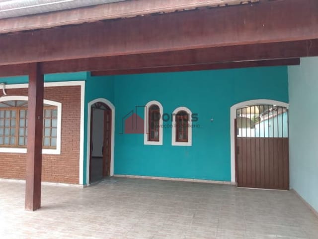Casa com 330m², à venda, no bairro Crispim em Pindamonhangaba