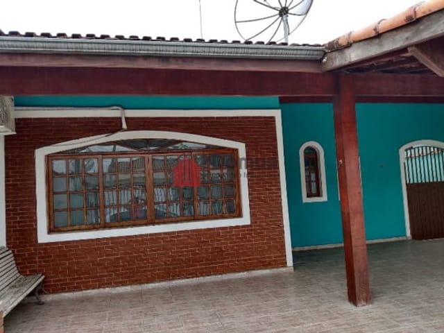 Casa com 330m², à venda, no bairro Crispim em Pindamonhangaba