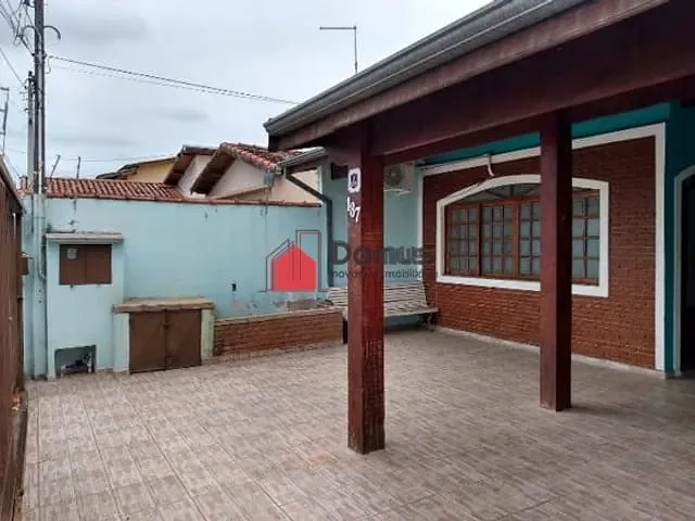 Casa com 330m², à venda, no bairro Crispim em Pindamonhangaba