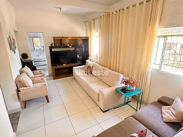 Casa 2 quartos e 2 banheiros, à venda, no bairro Paulo VI em Belo Horizonte