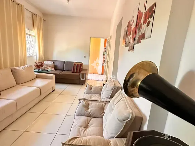 Casa 2 quartos e 2 banheiros, à venda, no bairro Paulo VI em Belo Horizonte
