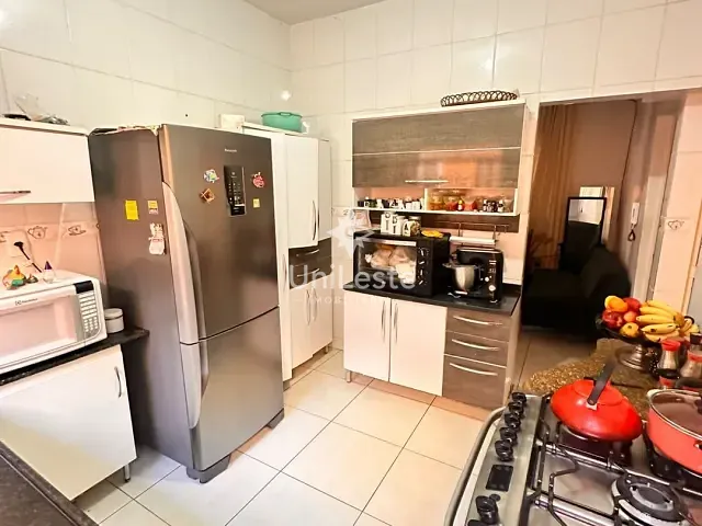 Casa 2 quartos e 2 banheiros, à venda, no bairro Paulo VI em Belo Horizonte