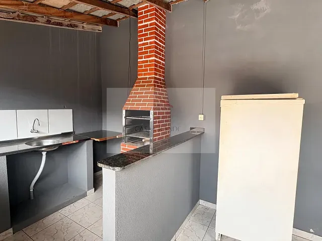 Casa com 300m² 3 quartos e 2 banheiros, à venda, no bairro Campo Belo em Rolândia