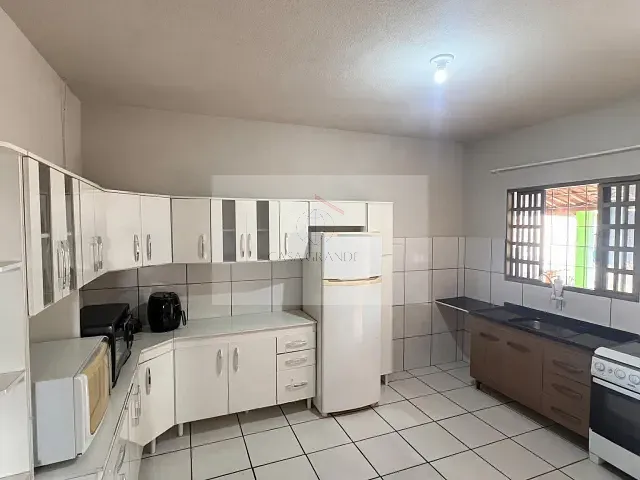 Casa com 300m² 3 quartos e 2 banheiros, à venda, no bairro Campo Belo em Rolândia