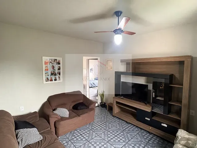Casa com 300m² 3 quartos e 2 banheiros, à venda, no bairro Campo Belo em Rolândia