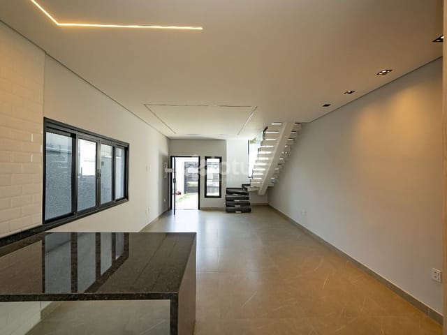 Casa com 150m² 3 quartos e 2 banheiros, à venda, no bairro Nova Jaguari em Santana de Parnaíba